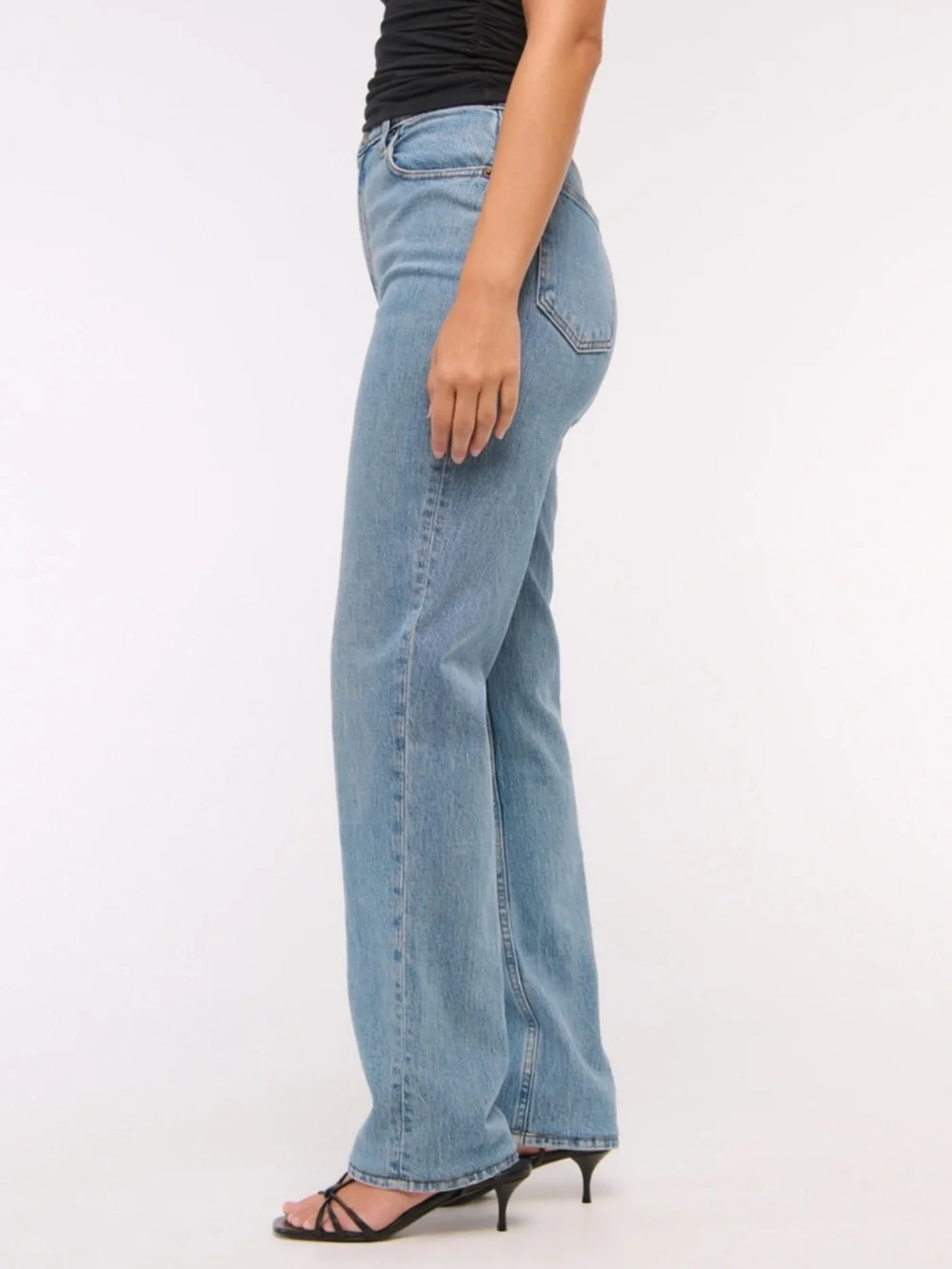 Abercrombie Curve Love 90’s Straight Ultra High Rise Jean